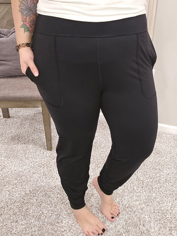 Kacie's Favorite Jogger Leggings in Black