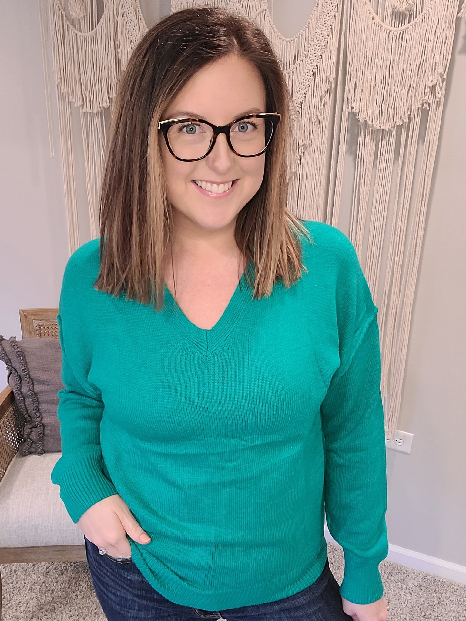 Very Understandable V-Neck Sweater in Green