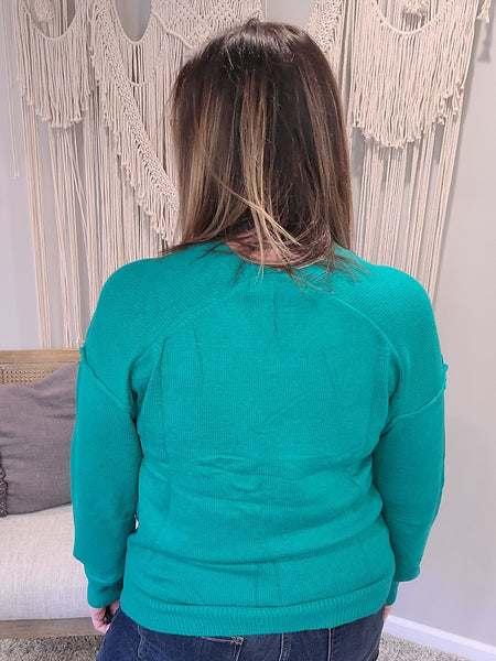 Very Understandable V-Neck Sweater in Green