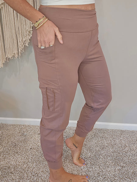 Kacie's Favorite Cargo Jogger Pant - Clay Rose