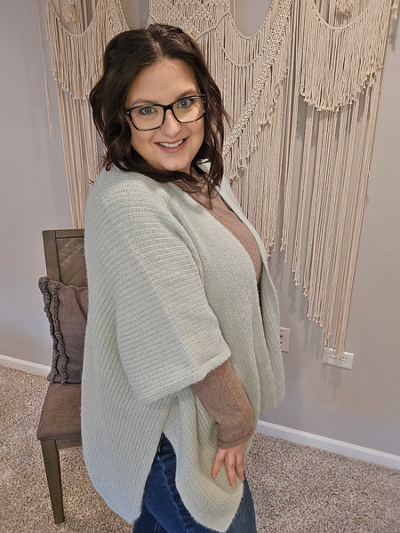Chic Boucle Cozy Cardigan Poncho